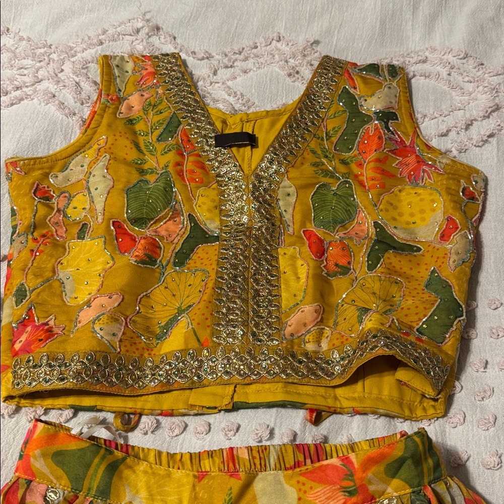 Mebaz Size 36/ Women’s Small/XS Lahenga Yellow Embroidered for Indian Wedding - Picture 2 of 11